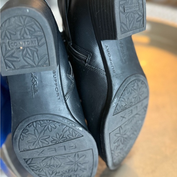 Elegant Black Ankle Booties women’s 7.5 - Picture 5 of 5